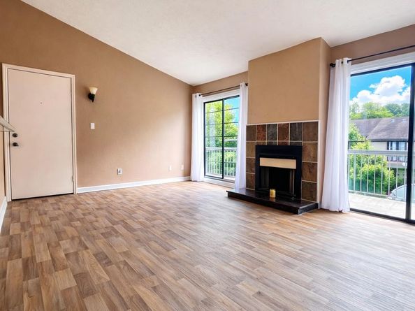 9707 Richmond Avenue 16, Houston TX 77042