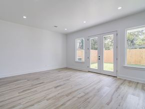 3728 Noah Street, Houston TX 77021