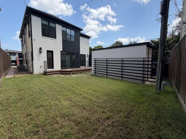 1601 Bonnie Brae Street, Houston TX 77006