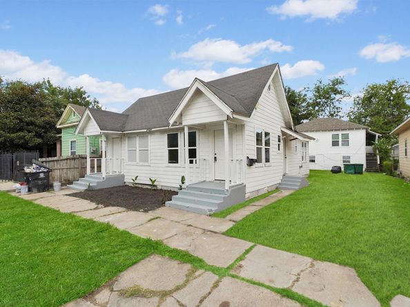 7425 Avenue E, Houston TX 77011