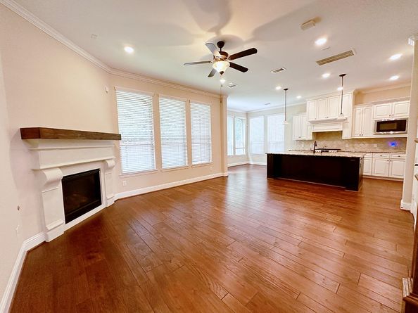 11 Silver Rock Drive, Tomball TX 77375