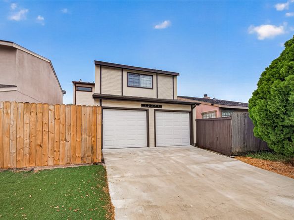12327 Crest Lake Drive, Houston TX 77072