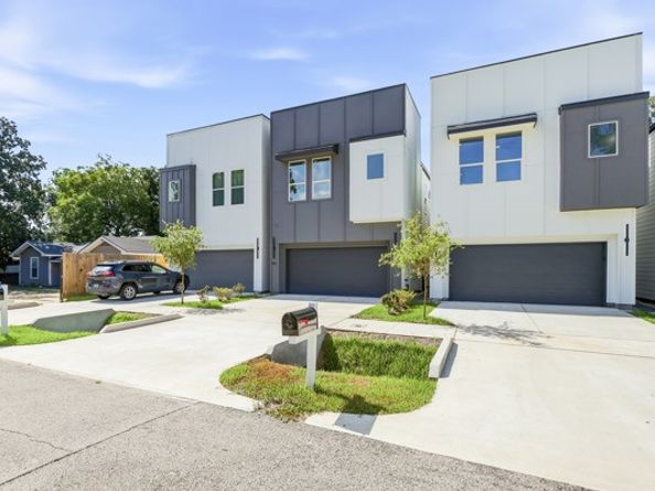 110 Luetta Street, Houston TX 77076