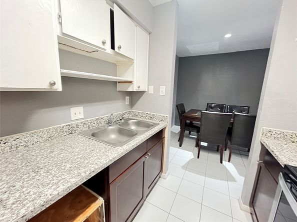 10211 Sugar Branch Drive 411, Houston TX 77036