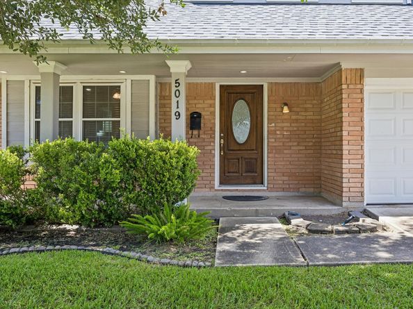 5019 Kinglet Street, Houston TX 77035