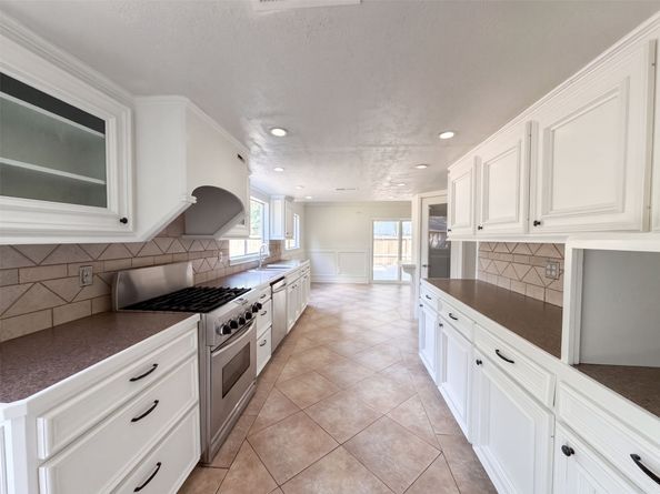 3147 Glade Springs Drive, Houston TX 77339