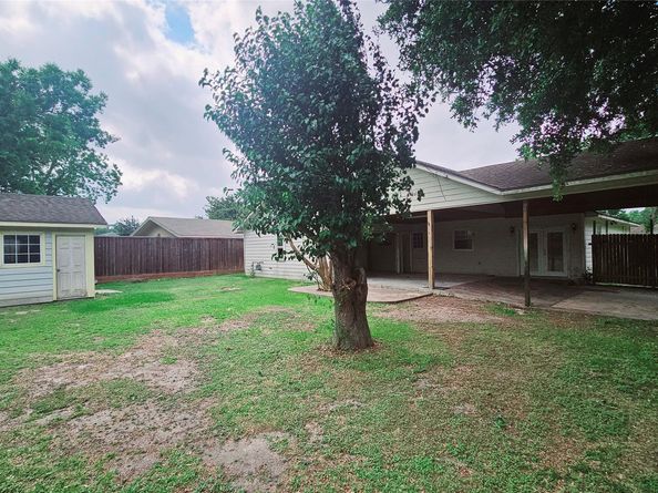 6946 Cole Creek Drive, Houston TX 77092