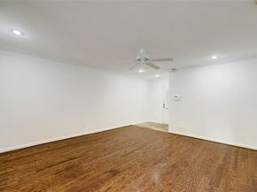 8277 Kingsbrook Road 254, Houston TX 77024