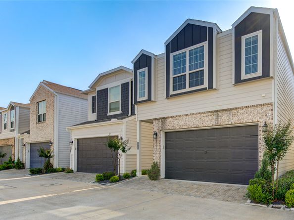 1517 Canter Bayou Way, Houston TX 77043
