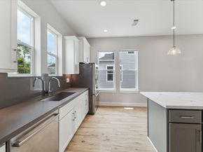 919 W 16th Street C, Houston TX 77008