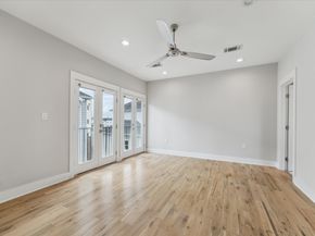 919 W 16th Street C, Houston TX 77008