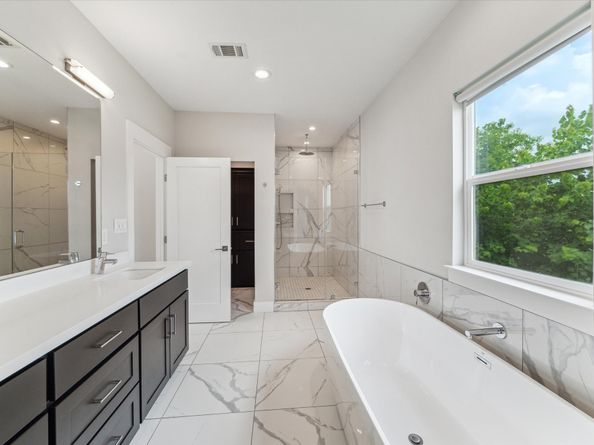 919 W 16th Street C, Houston TX 77008
