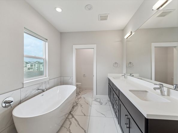 919 W 16th Street C, Houston TX 77008