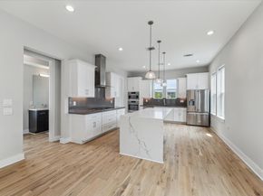 919 W 16th Street C, Houston TX 77008