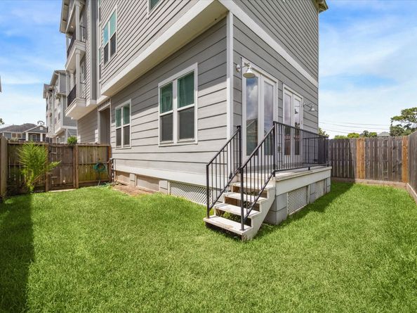 919 W 16th Street C, Houston TX 77008
