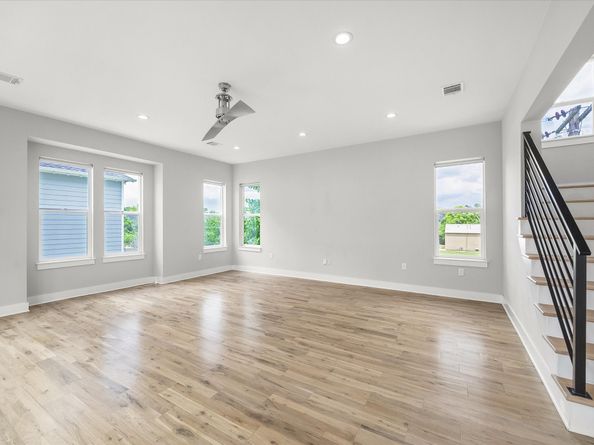 919 W 16th Street C, Houston TX 77008