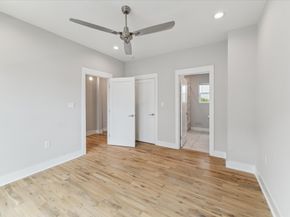 919 W 16th Street C, Houston TX 77008
