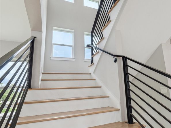 919 W 16th Street C, Houston TX 77008