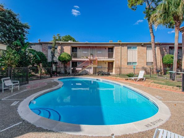 8110 Albacore Drive 38, Houston TX 77074