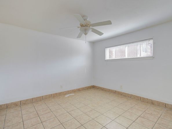 8110 Albacore Drive 38, Houston TX 77074