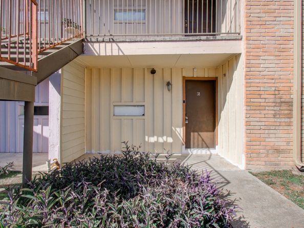 8110 Albacore Drive 38, Houston TX 77074