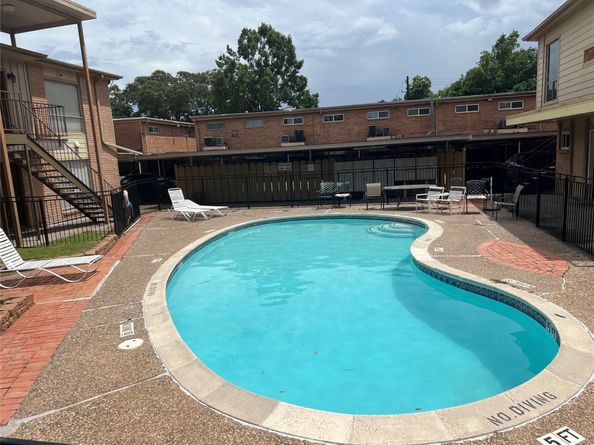 8110 Albacore Drive 38, Houston TX 77074