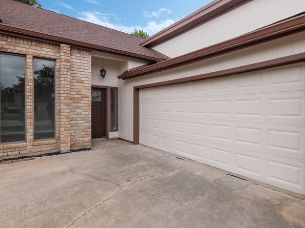 11406 Briar Forest Drive, Houston TX 77077