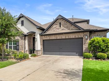10927 Crestwood Point Circle