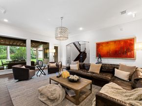 7 Ivy Castle Court, The Woodlands TX 77382