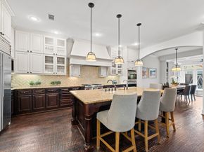 7 Ivy Castle Court, The Woodlands TX 77382