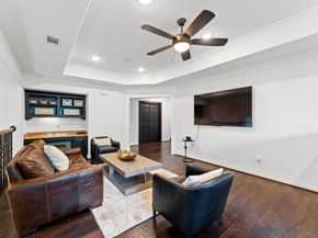 7 Ivy Castle Court, The Woodlands TX 77382