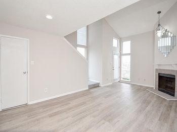 10855 Meadowglen Lane