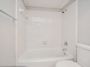 10855 Meadowglen Lane 721, Houston TX 77042