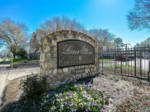 10855 Meadowglen Lane 721, Houston TX 77042