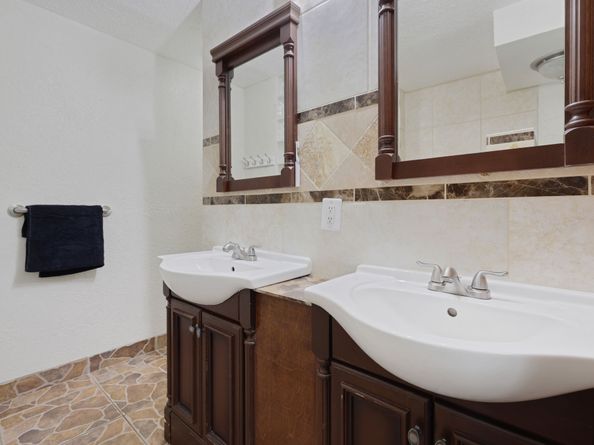 105 N Delmont Drive E, Conroe TX 77301