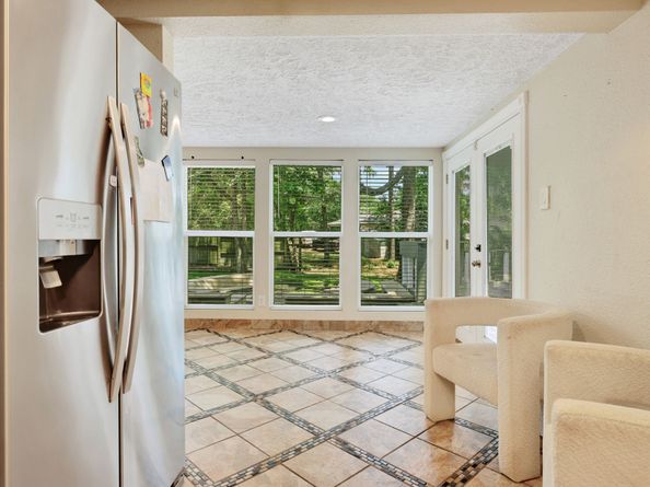 105 N Delmont Drive E, Conroe TX 77301
