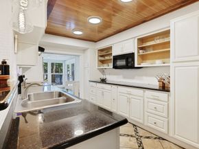 105 N Delmont Drive E, Conroe TX 77301