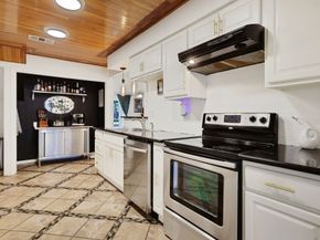 105 N Delmont Drive E, Conroe TX 77301