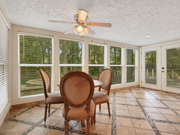 105 N Delmont Drive E, Conroe TX 77301