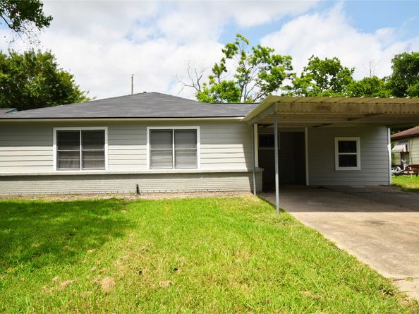 8130 Sharondale Drive, Houston TX 77033