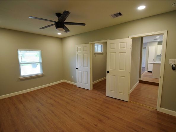 8130 Sharondale Drive, Houston TX 77033