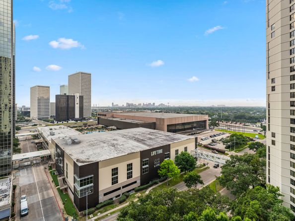 14 Greenway Plaza 14O, Houston TX 77046