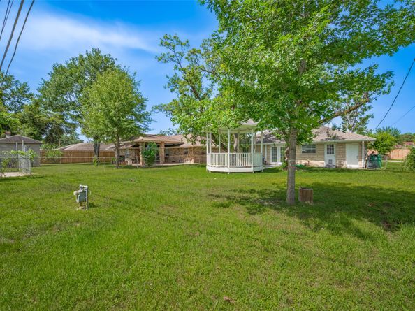 3042 Oak Forest Drive, Houston TX 77018