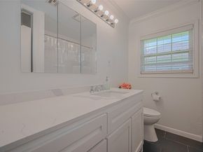 3042 Oak Forest Drive, Houston TX 77018