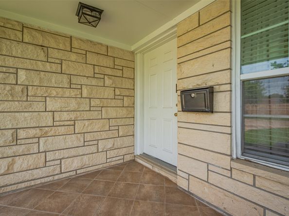 3042 Oak Forest Drive, Houston TX 77018