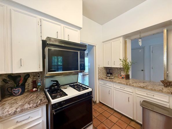4703 Yoakum Boulevard, Houston TX 77006