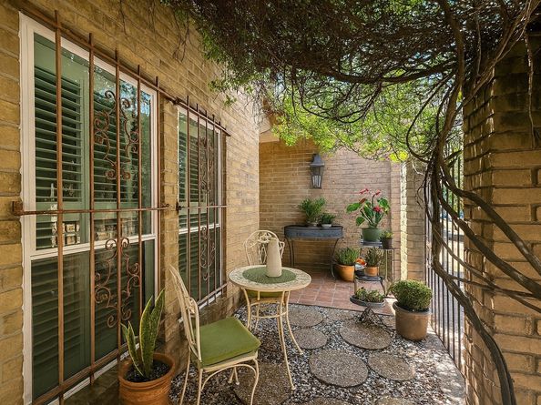4703 Yoakum Boulevard, Houston TX 77006