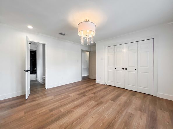 8107 S Braeswood Boulevard, Houston TX 77071