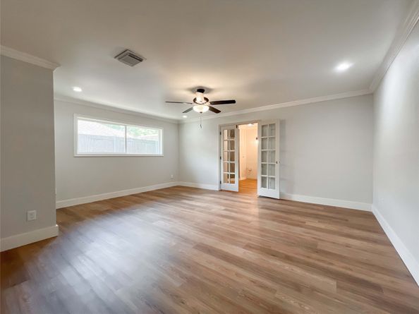 8107 S Braeswood Boulevard, Houston TX 77071