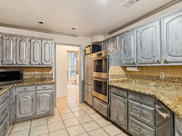 1814 Westshore Drive, Garland TX 75043
